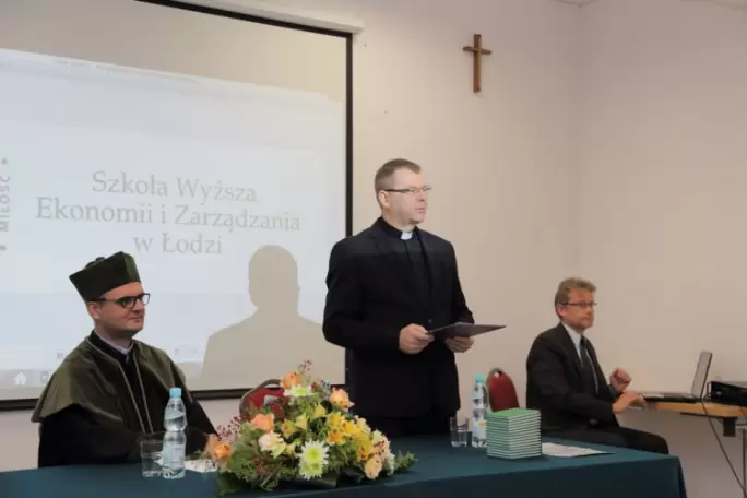 Szkoła Wyższa Ekonomii i Zarządzania w Łodzi (SWEiZ)